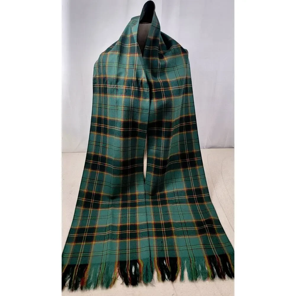 Lochcarron Scotland Wool Tartan Scarf Green Plaid Fringe